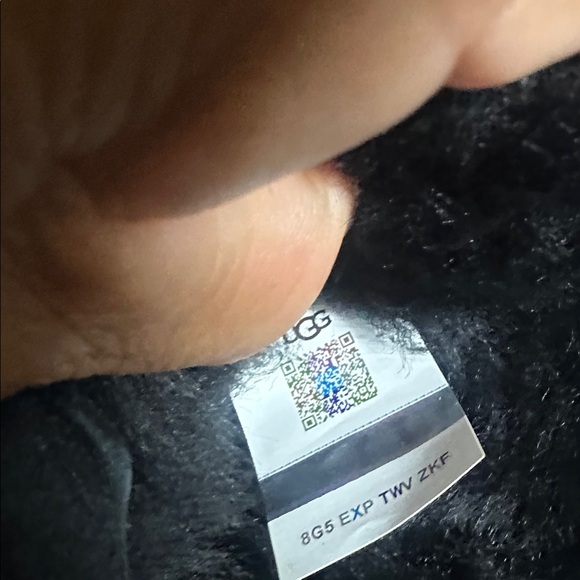 Ugg Women’s Classic Bailey Bow Short Boot - Picture 8 of 8